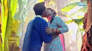 Ayushi jaswal hot kissing