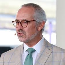 Moises Salgado's Instagram, Twitter & Facebook