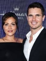 Italia Ricci Gives Birth to First Child With Robbie Amell