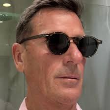 Is Kefalonia a good destination for solo travelers?