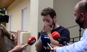 Πέθανε η γιαγιά του πέντε λεπτά πριν από τον τελικό του roland garros με τον τζόκοβιτς. Glyka Nera Ti Eipan Oi Astynomikoi Ston Piloto Prin Ton Metaferoyn Sth Gada Ta Stoixeia Poy Alla3an Thn Poreia Ths Ereynas Thecaller