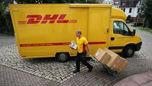 Wann kommt denn sonst am samstag immer die post bei euch? Deutsche Post Dhl Liefert Pakete Kunftig Zum Wunschtermin Manager Magazin