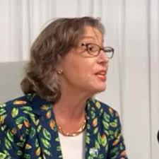 Complex Kin Selection Helps Native Bee To Survive