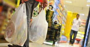 Sokağa çıkma yasaklarının saat 19.00'da başlaması sebebiyle değişen market saatleri araştırılıyor. Cumartesi Pazar Hafta Sonu Marketler Kacta Aciliyor Kacta Kapaniyor Market Saatleri Degisti Mi Takvim