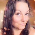 Mindy Keefer's Instagram, Twitter & Facebook