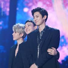Beagle Line Exo Awards Exo Couple Exo Mama