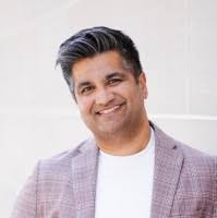 Ian Lund's Instagram, Twitter & Facebook