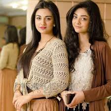 Aisha khan never appeared on the television screen, maybe she chose a different career. Sarah Khan On Twitter Sarakhan Noorkhan My Beautiful Sister My Jan