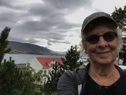 Cindy Small sýnir í Deiglunni