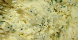Krauterbutter Einfach Und Besser Als Jede Gekaufte Rezept Kraeuterbutter Rezepte Lebensmittel Essen