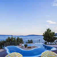 Über die campingplatz rezeption können sie auch organisierte und interessante ausflüge buchen. Mobilheime Und Zelte Mieten In Split Mietcaravan Com