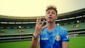 Questa sera su rai 1 la ventinovesima edizione della partita del cuore. Partita Del Cuore 2020 Shade Freestyle Youtube