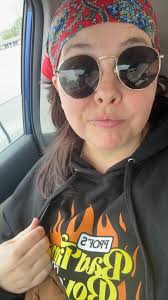 Grab my shirt while we running from anything and watch me rock yo  world!😭😭