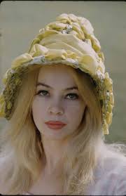 LESLIE CARON DANSEUSE ÉTOILE.