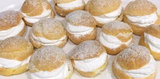 Cream puffs are delicate pastry shells made from choux pastry (pate a choux). Resepi Japanese Cream Puff