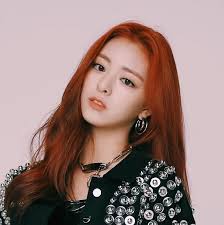 Itzy / yeji / ryujin / chaeryeong / lia / yuna lieferumfang: Image About Itzy In Yuna By On We Heart It