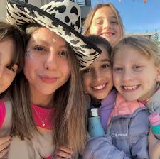 Au pair in Redmond, WA seeking new host family