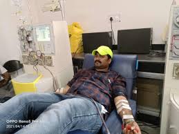 There are more than 400 licensed plasma collection centers in the united states, and many of them compensate donors for their time and donation. Man Breaks Roza To Donate Plasma For Two Women Jaipur News Times Of India