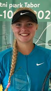 Malwina Rowińska , aktualnie nr 1 na liście PZT Kadetek