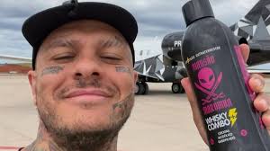 Campeão brasileiro anuncia empresa de influenciador Toguro como patrocinadora máster