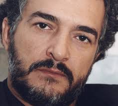 O ator português rogério samora, 62, está em coma após sofrer uma parada cardiorrespiratória durante as gravações da novela amor amor, exibida no horário nobre pelo canal sic. Cansado De Vida De Mentiras Rogerio Samora Revela Que Vai Acabar Carreira De Ator Nacional Flash