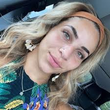 Beth Durkin's Instagram, Twitter & Facebook