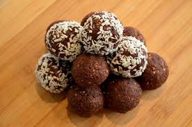 Energy Balls Une Collation Ultra Saine Pour Faire Le Plein D Energie Manger Vivant Collations Recette Dattes Gouter Sain