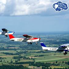 Cd = (2v 2 +6600/25), où v est la vitesse de l'appareil, en m/s, lorsqu'il touche le sol en c. Lancez Vous Prenez Place Dans L Avion Et Allez Caresser Les Nuages
