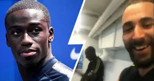Mit benzema hat trainer didier deschamps bewusst einen impuls gesetzt, der reibung erzeugt, die sinne schärft und eine topmannschaft noch besser macht. Karim Benzema Familie Urlaub In Der Ganzen Welt Real Total Wo Wurde Geboren Karim Benzema Samar Kulak