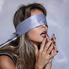 Лента эротическая для глаз, для рук, повязка БДСМ, серый цвет, длина ленты  - 130 см купить в секс-шопе MakeMeHappy, цена HD phone wallpaper