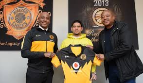Here are all eight players kaizer chiefs have signed for the upcoming 2021/22 season.phathutshedzo nange gavin hunt confirmed to kickoff.com that kaizer chiefs signed nange at the beginning of the season.however due to the fifa ban, the player could not be registered.nange ended up signing a short term deal with stellenbosch fc and is set to join amakhosi from next season. W4yeuh0lqtrr4m