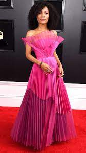 Grammys 2019 Red Carpet: See Celeb Dresses, Gowns | Celebrity dresses, Gowns,  Best celebrity dresses