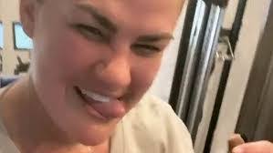 April Cartwright's Instagram, Twitter & Facebook