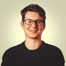 Araceli Thomas's Instagram, Twitter & Facebook