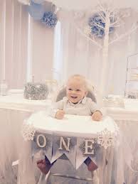Birthday Party Ideas For 1 Year Old Boy In Winter Beautiful Winter Onederland First Birthday Party Winter Birthday Parties Winter Birthday First Birthday Winter
