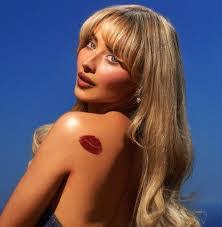 Sabrina Hacker's Instagram, Twitter & Facebook