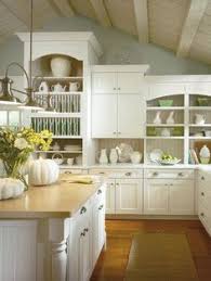 Https S Media Cache Ak0 Pinimg Com 236x Aa 5c B0 Aa5cb088de6e493e53802dde963394d9 Jpg Kitchen Cabinets To Ceiling Home Kitchens Above Kitchen Cabinets