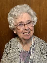 Ellen Gamble's Instagram, Twitter & Facebook