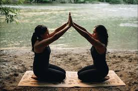 Manduka yoga mats, apparel and accessories are designed by yogis and trusted by teachers worldwide. These Indigenous Inspired Yoga Mats Are Good For All Souls Vancouver Is Awesome