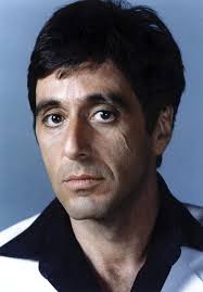 Al Pacino es un famoso actor estadounidense, nacido en 1940, conocido por  películas como El Padrino, Scarface y Tarde de perros. Ha recibido  numerosos premios, incluidos varios Globos de Oro y un