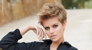 Si elle est de forme ovale, ronde ou carrée, elle a les cheveux courts styles convient pour toutes les formes de visage. Cheveux Les Coupes Tendances Du Printemps Ete 2018