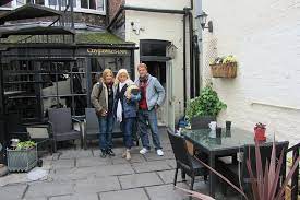 Are there any historical sites close to guy fawkes inn? Patio Interno Del Hotel Picture Of Guy Fawkes Inn York Tripadvisor