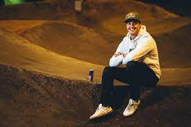 Very accurate underneath, throws with anticipation and touch, has a great feel in the pocket, and is smart. Backyards Matt Jones Transforms His Garden Into Mo