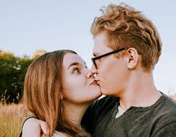 Story And Kiss Projects :: Photos, videos, logos, illustrations and  branding :: Behance