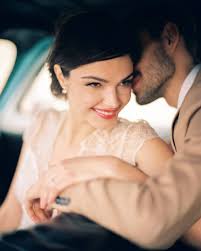 Romance among the ruins in Havana