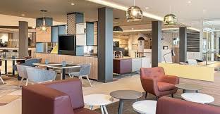 Stay at the holiday inn wolfsburg city centre hotel for easy access to volkswagen's principal you'll find yourself in the hub of wolfsburg's car industry when you stay at the modern holiday inn. Holiday Inn Mannheim Ab 35 5 6 Travelcircus