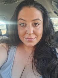 Hello everyone!! We are located in southern Missouri and are looking for  that special woman. If interested, please DM. Thanks and have a great day!!!