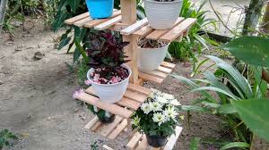 Mar 16, 2021 · to help you pick the right outdoor plant pot for your needs, we've broken down some of the pros and cons of the most typical materials on offer. How To Display Outdoor Plant Wooden Outdoor Planter Stand Youtube