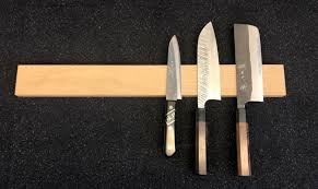 Open up some old harddrives, you'll need the pair of magnets from each drive for every 1.5 of knife dispose of harddrive wastage responsibly. Magnetic Knife Blocks And Strips Japaneseknives Eu