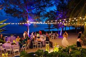 There's an adjoining picnic area with barbecue grills and shade trees, a snack bar, and rental equipment, including snorkeling gear. Fort Zachary Taylor State Park Venue Key West Fl Weddingwire